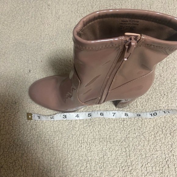 🌸 Call it Spring 🌸 tan patent booties - Picture 9 of 11